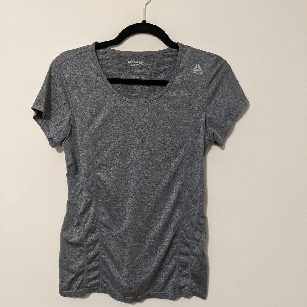 Reebok work out top S